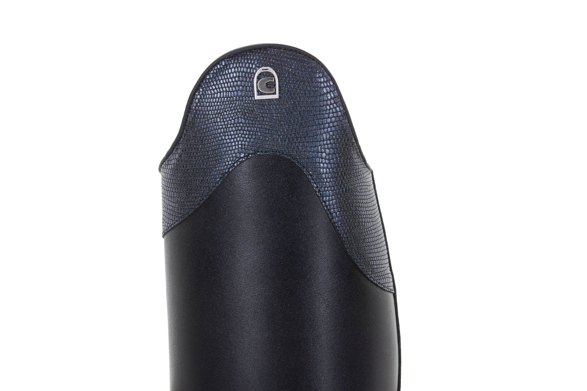 Cuff Silhouette with Lizard Optic 557129